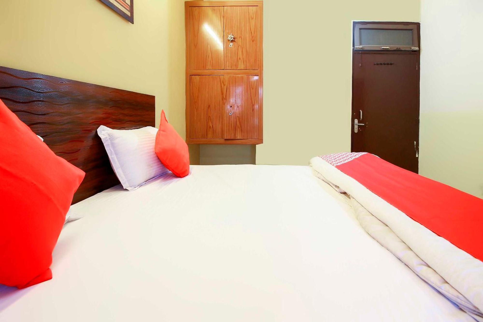 Hotel O Drizzling Land Muradnagar Kültér fotó