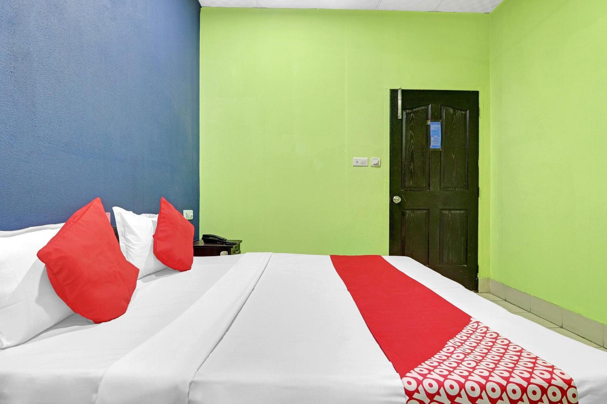 Hotel O Drizzling Land Muradnagar Kültér fotó