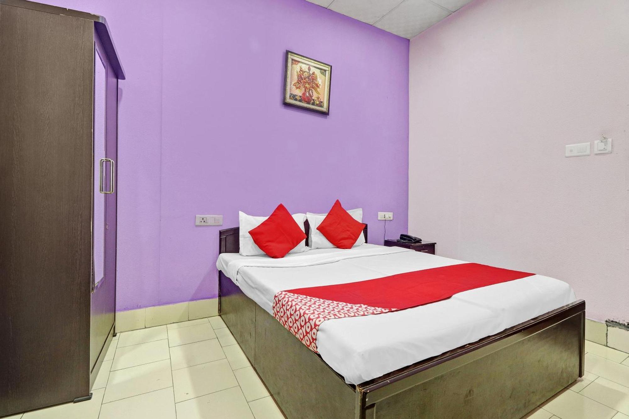 Hotel O Drizzling Land Muradnagar Kültér fotó