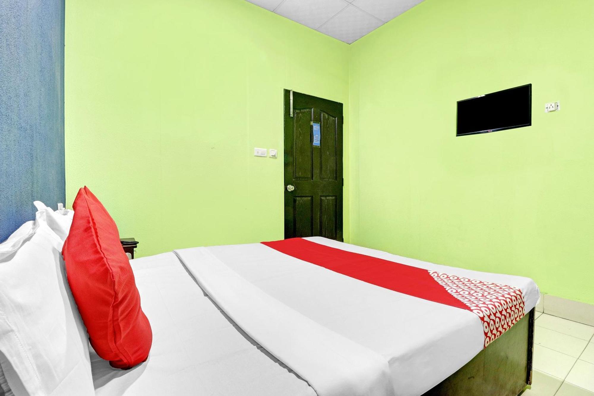 Hotel O Drizzling Land Muradnagar Kültér fotó