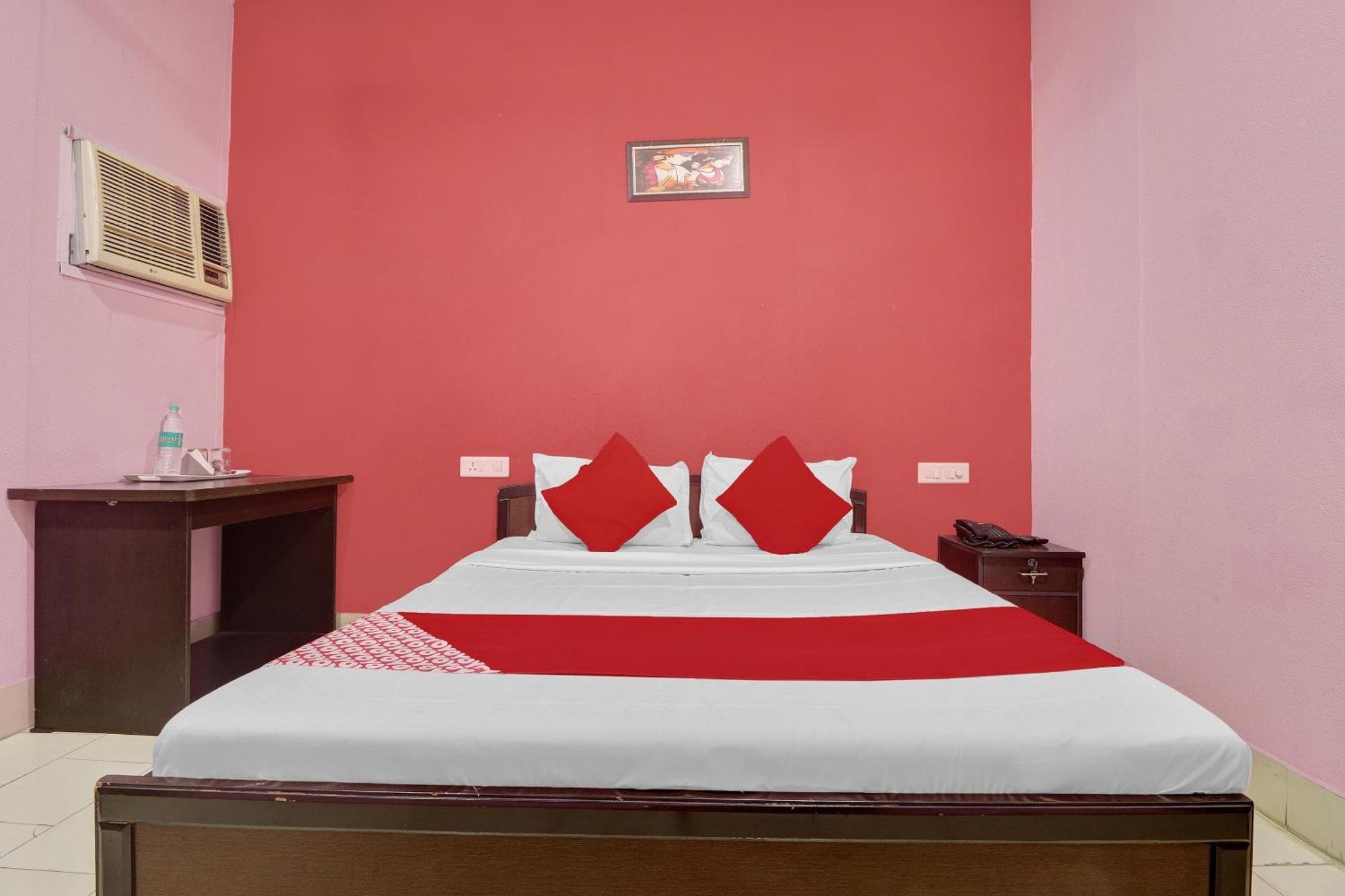 Hotel O Drizzling Land Muradnagar Kültér fotó