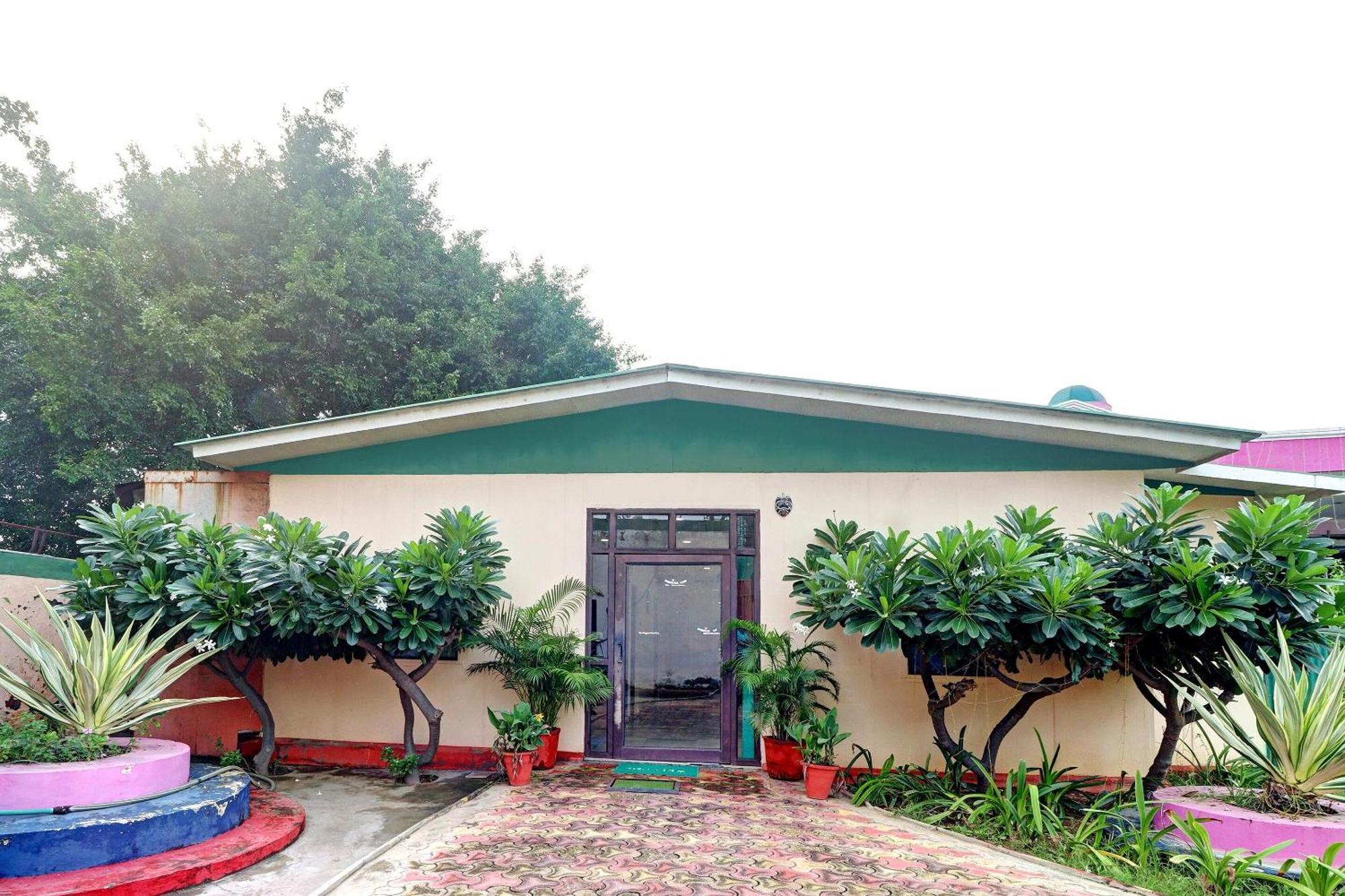 Hotel O Drizzling Land Muradnagar Kültér fotó